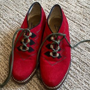 Hans Behr 37 Red shoes